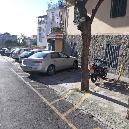 Vomero House With Free Parking 410 Cm 那不勒斯 外观 照片